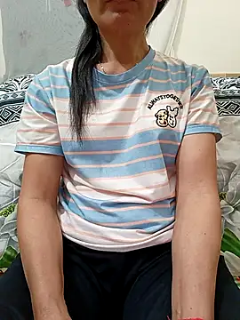 Snapshot of Asian_girl13 chatting on February 2026 01:31:01 PM Asian girl13 online show from February 2026 01:31:01 PM