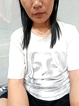 Snapshot of Asian_girl13 chatting on May 2026 04:04:02 PM Asian girl13 online show from May 2026 04:04:02 PM