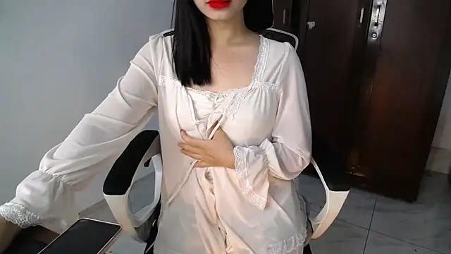 Snapshot of Lunobaby_204 chatting on November 2025 01:14:02 AM Lunobaby 204 online show from November 2025 01:14:02 AM