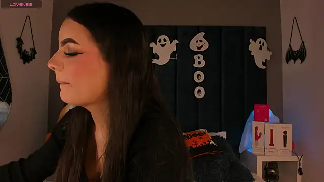 IsabellaGrey19 online show from October 2025 07:25:02 PM