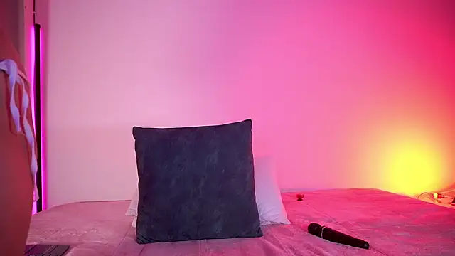 petitevictoria online show from June 2026 02:33:02 AM