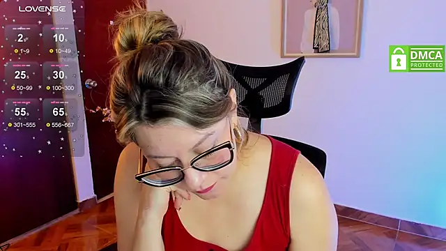 Chanelll Taylorr  online show from February 2025 03:52:01 PM