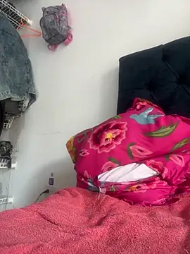 ZTahya online show from November 2025 08:18:02 PM