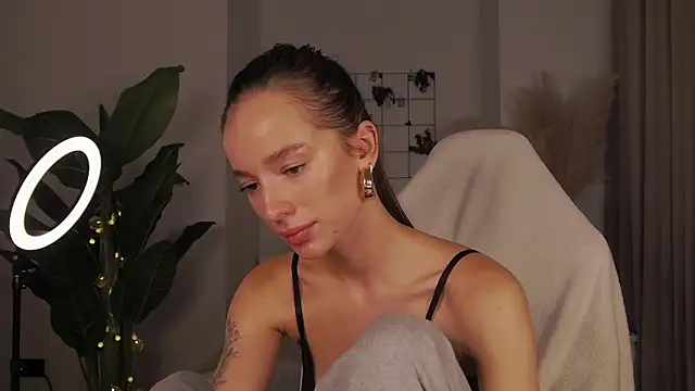 1Mercedes online show from December 2024 06:14:01 PM