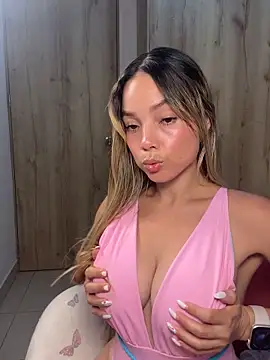 Snapshot of nakary00 chatting on October 2025 11:35:01 PM nakary00 online show from October 2025 11:35:01 PM