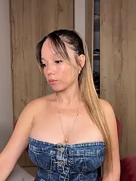 Snapshot of nakary00 chatting on January 2026 01:21:02 AM nakary00 online show from January 2026 01:21:02 AM