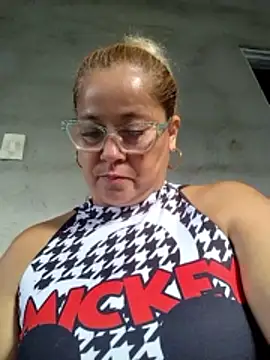 Snapshot of natally_ross21 chatting on April 2026 12:06:02 PM natally ross21 online show from April 2026 12:06:02 PM