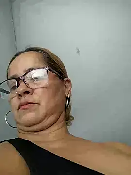 Snapshot of natally_ross21 chatting on June 2026 08:33:02 PM natally ross21 online show from June 2026 08:33:02 PM