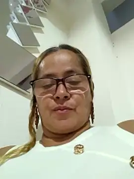 Snapshot of natally_ross21 chatting on June 2026 10:58:02 PM natally ross21 online show from June 2026 10:58:02 PM