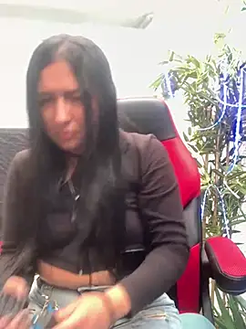 Snapshot of luna_asss chatting on February 2025 02:14:02 PM luna asss online show from February 2025 02:14:02 PM