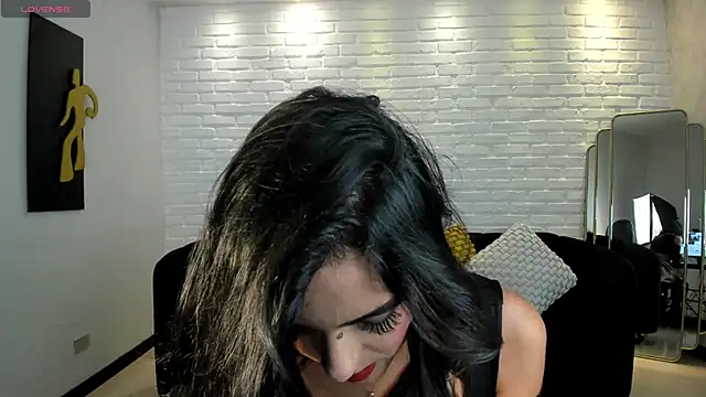 Snapshot of VictoriaMilan_ chatting on January 2025 08:03:02 PM VictoriaMilan online show from January 2025 08:03:02 PM