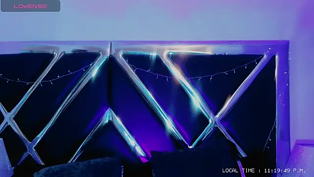 Naomi-Haruno online show from December 2024 04:20:01 AM