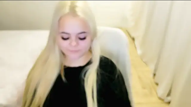 lovely-eyes online show from December 2024 04:14:02 AM