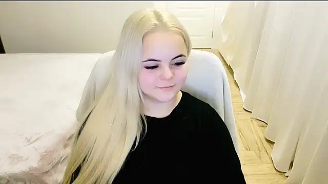 lovely-eyes online show from December 2024 11:51:01 PM