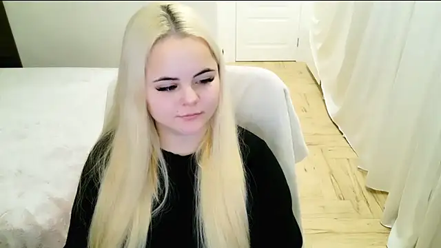 lovely-eyes online show from December 2024 03:47:02 AM