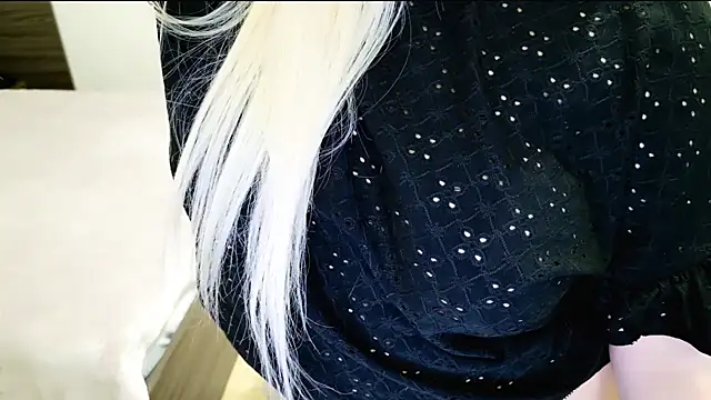 lovely-eyes online show from January 2025 01:18:01 AM