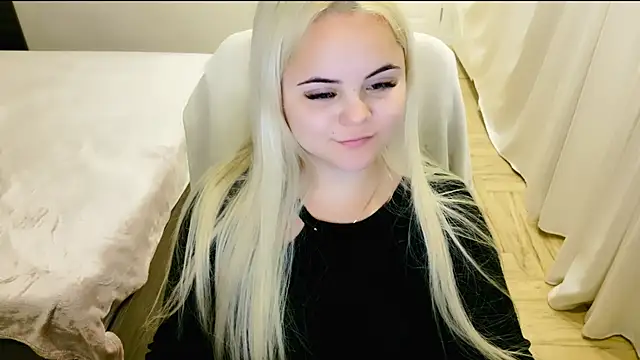 lovely-eyes online show from March 2025 12:05:01 AM