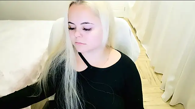 lovely-eyes online show from March 2025 02:48:02 AM