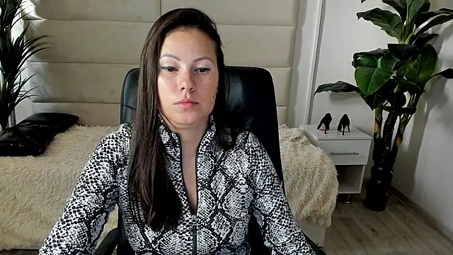 Dana  dom online show from September 2025 01:31:02 AM