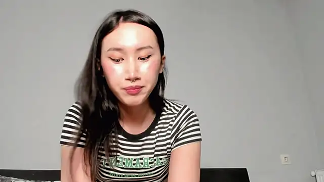 Snapshot of asian_kiya chatting on November 2025 10:17:02 AM asian kiya online show from November 2025 10:17:02 AM