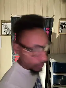 KingDerRico online show from May 2026 06:04:01 PM