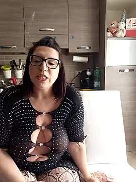 Snapshot of carolyne2023 chatting on February 2026 08:48:02 AM carolyne2023 online show from February 2026 08:48:02 AM