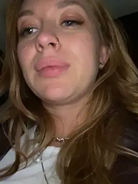 Snapshot of Sweet___Emily chatting on December 2024 07:54:01 PM Sweet Emily online show from December 2024 07:54:01 PM