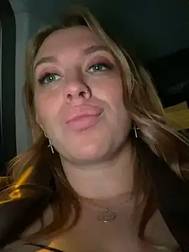 Snapshot of Sweet___Emily chatting on January 2025 07:50:02 PM Sweet Emily online show from January 2025 07:50:02 PM