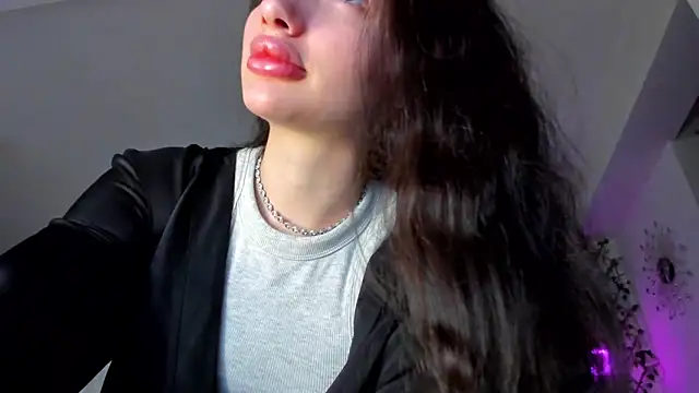 IreneVON online show from February 2025 06:01:01 AM