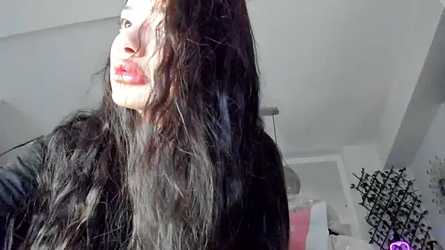 IreneVON online show from February 2025 05:41:01 AM