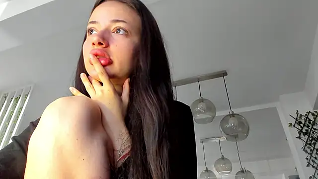 IreneVON online show from March 2025 05:49:02 AM