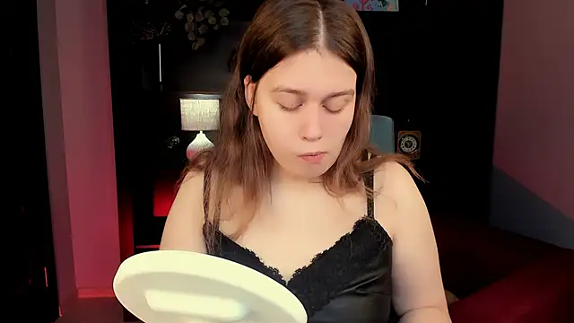 Snapshot of FioraMarmoris chatting on February 2026 05:35:01 AM FioraMarmoris online show from February 2026 05:35:01 AM