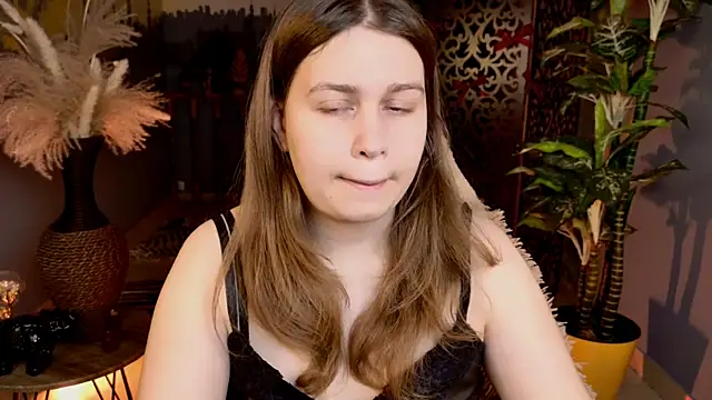 Snapshot of FioraMarmoris chatting on February 2026 01:18:02 PM FioraMarmoris online show from February 2026 01:18:02 PM