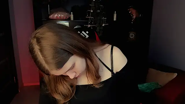 Snapshot of FioraMarmoris chatting on February 2026 08:03:02 AM FioraMarmoris online show from February 2026 08:03:02 AM