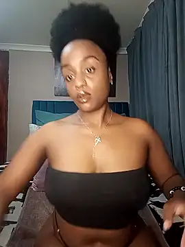 Queen-Chocolate online show from September 2025 09:31:02 PM