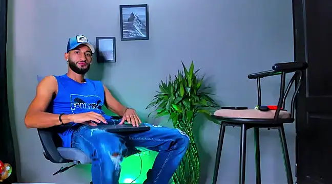 Damian 022 online show from March 2025 02:12:01 PM