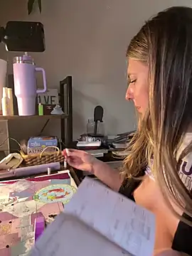 Snapshot of sophielove888 chatting on March 2025 09:24:01 PM sophielove888 online show from March 2025 09:24:01 PM