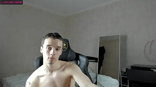 Snapshot of MasonWarholl chatting on January 2025 05:45:02 AM MasonWarholl online show from January 2025 05:45:02 AM