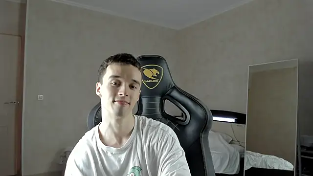 Snapshot of MasonWarholl chatting on March 2025 07:48:01 PM MasonWarholl online show from March 2025 07:48:01 PM