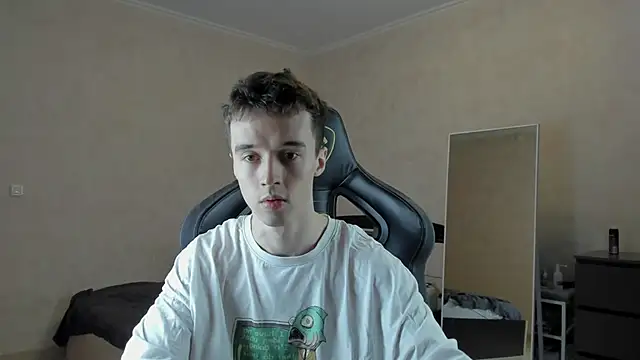 Snapshot of MasonWarholl chatting on March 2025 10:07:02 PM MasonWarholl online show from March 2025 10:07:02 PM