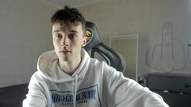 Snapshot of MasonWarholl chatting on September 2025 02:39:02 AM MasonWarholl online show from September 2025 02:39:02 AM