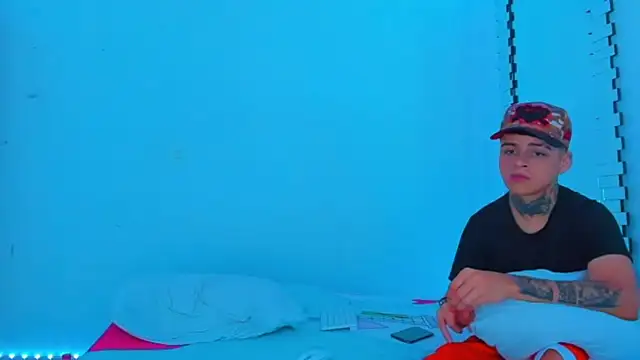 HOT boy2025 online show from January 2025 02:22:02 AM