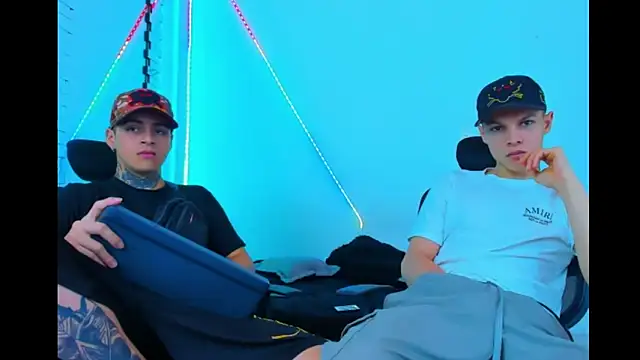 HOT boy2025 online show from September 2025 03:08:01 AM