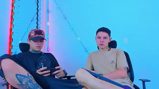 HOT boy2025 online show from October 2025 01:17:02 AM