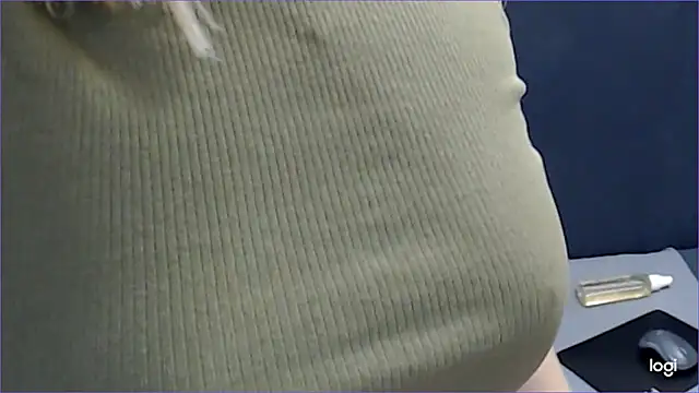 Snapshot of VioletaFlower7 chatting on February 2025 06:24:01 PM VioletaFlower7 online show from February 2025 06:24:01 PM