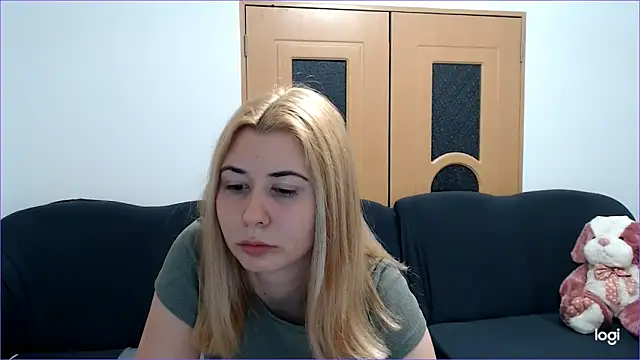 Snapshot of VioletaFlower7 chatting on February 2025 06:16:01 PM VioletaFlower7 online show from February 2025 06:16:01 PM