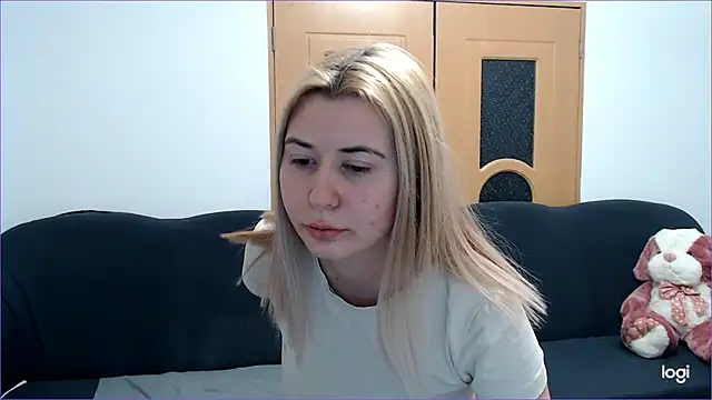 Snapshot of VioletaFlower7 chatting on February 2025 06:37:01 PM VioletaFlower7 online show from February 2025 06:37:01 PM