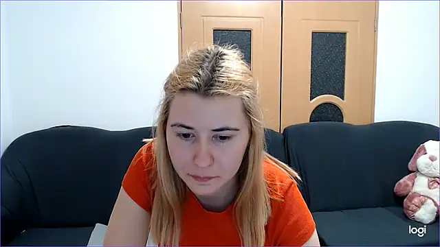 Snapshot of VioletaFlower7 chatting on March 2025 09:17:01 PM VioletaFlower7 online show from March 2025 09:17:01 PM