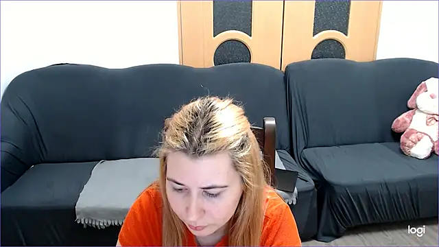 Snapshot of VioletaFlower7 chatting on March 2025 09:16:01 PM VioletaFlower7 online show from March 2025 09:16:01 PM