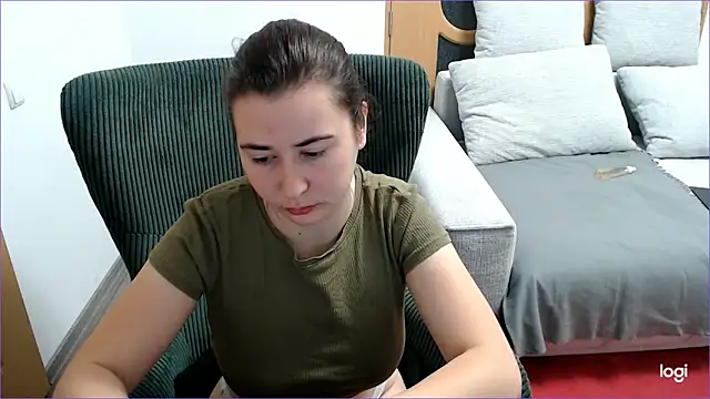 Snapshot of VioletaFlower7 chatting on November 2025 09:54:02 AM VioletaFlower7 online show from November 2025 09:54:02 AM